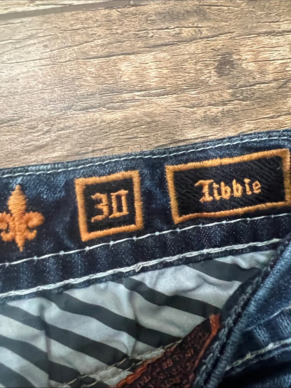 Rock Revival Women's Capri Jeans - Picture 4 of 7